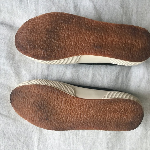 SOLD Superga 2750 Green Satin Sneakers, Size 7 - Picture 6 of 6